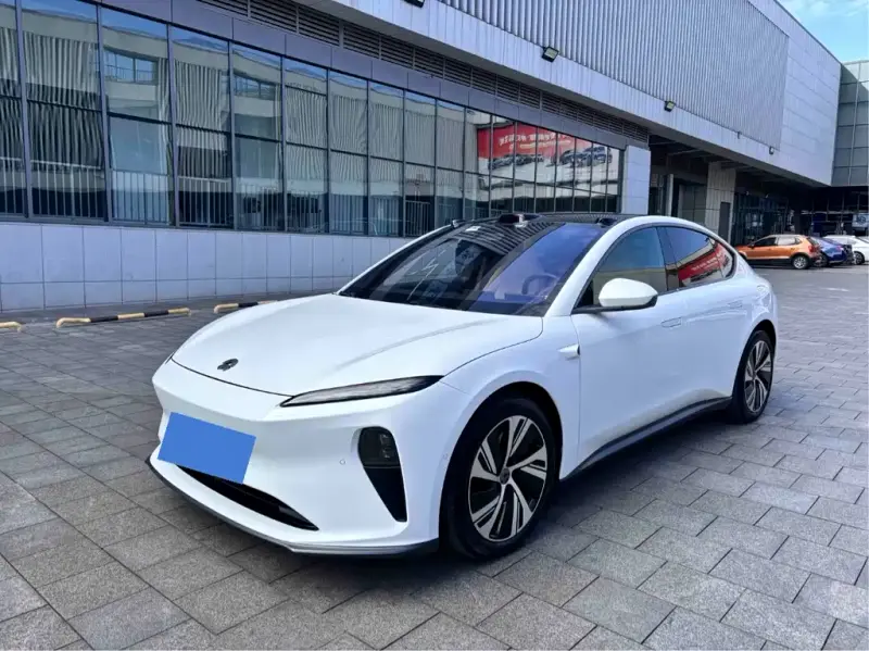 NIO ET5