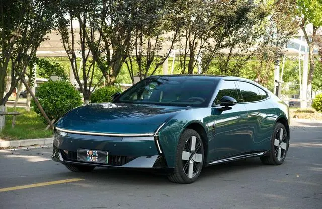 XPeng P7
