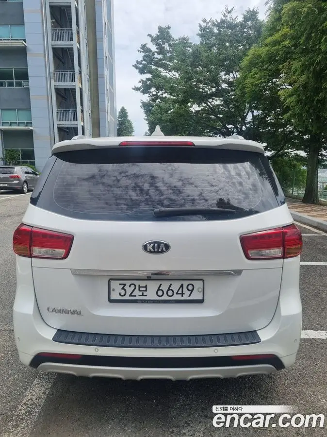 Kia Carnival (Canival)