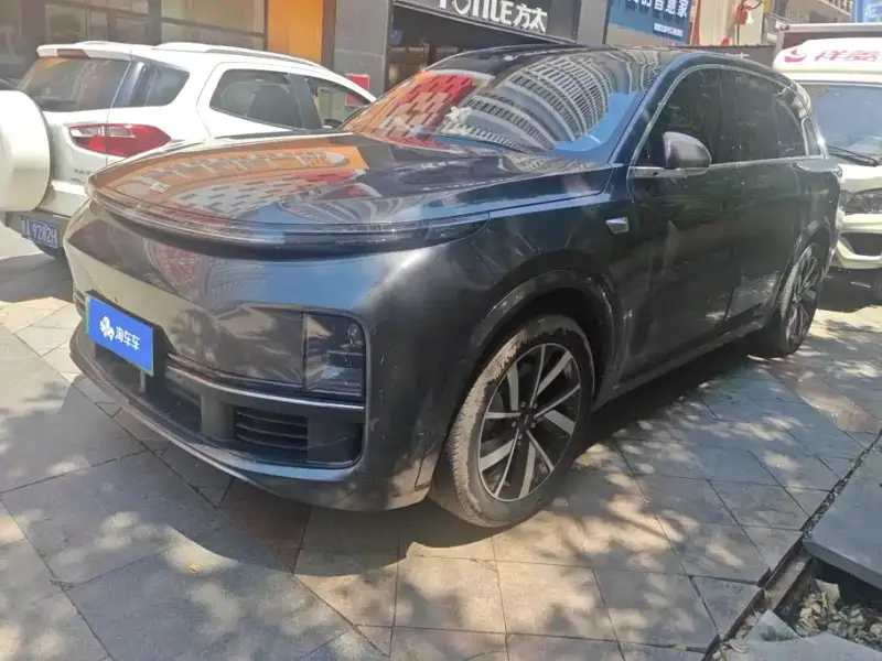 Li Auto L8