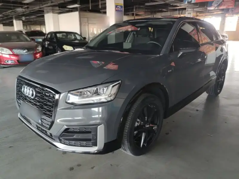 Audi Q2L