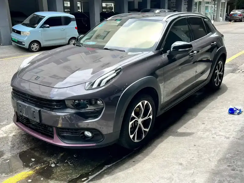 Lynk & Co 02