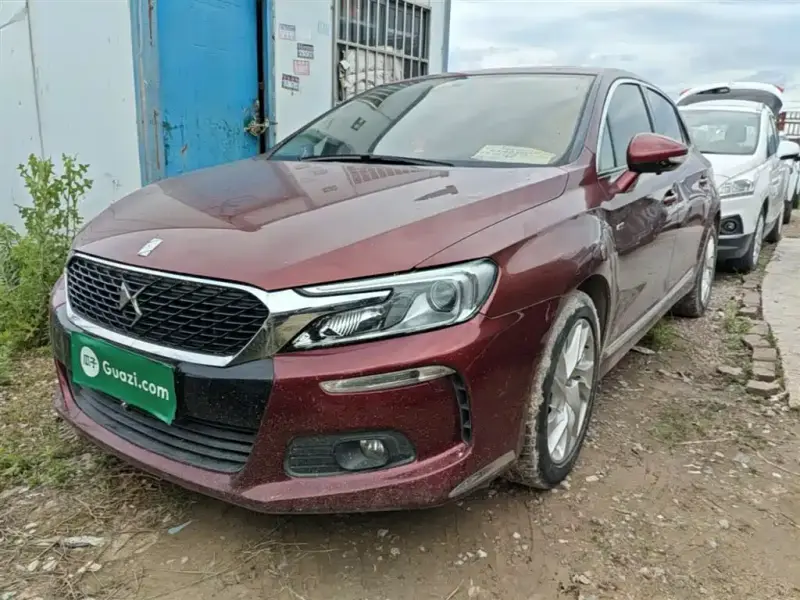 DS 4S
