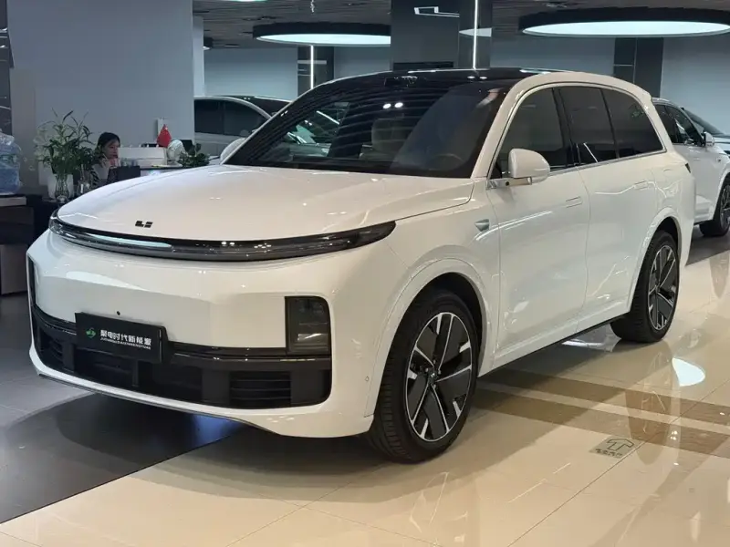 Li Auto L8
