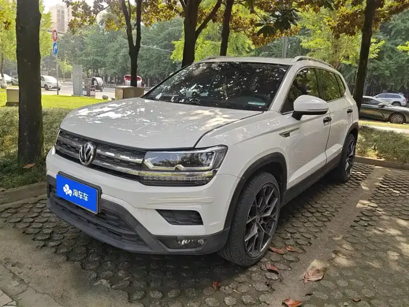 Volkswagen Tharu