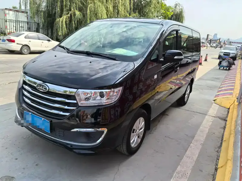 JAC Refine Refine M3
