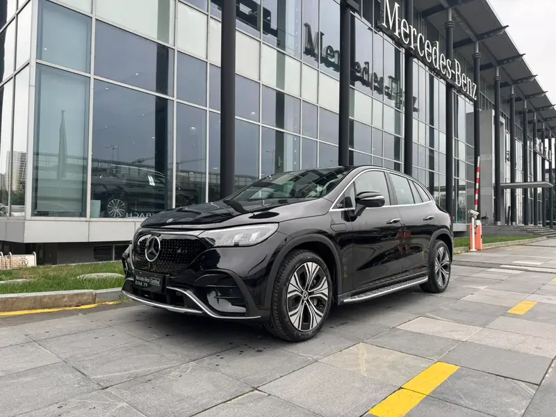 Mercedes-Benz EQE SUV