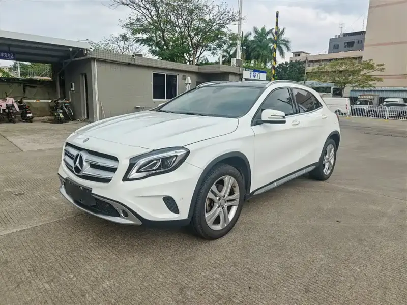 Mercedes-Benz GLA
