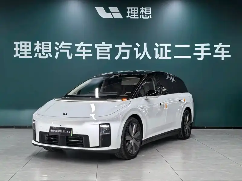 Li Auto i8