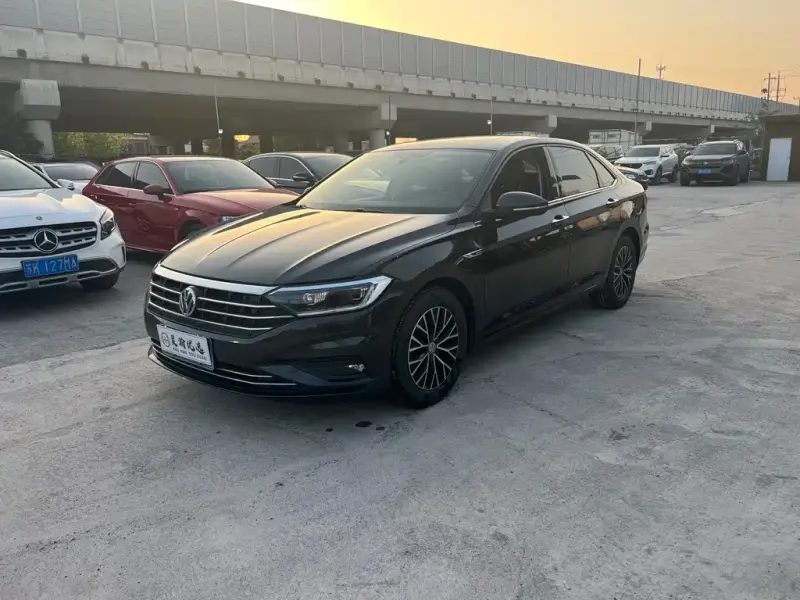 Volkswagen Sagitar