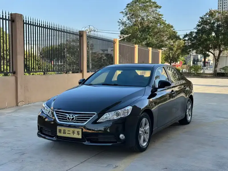 Toyota Reiz