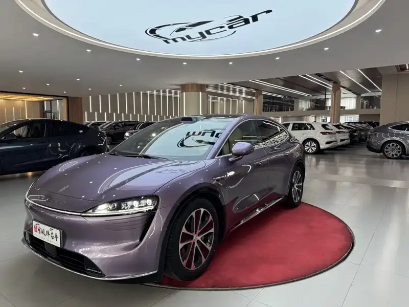 Luxeed Zhijie R7