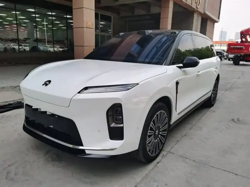 NIO ES8