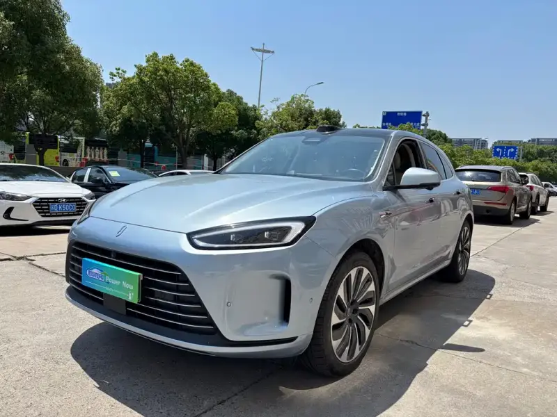 AITO M5