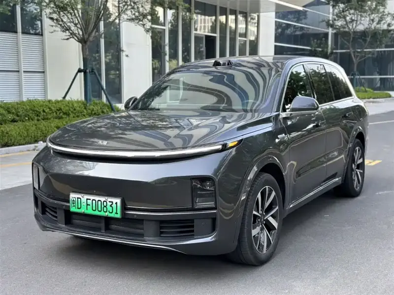 Li Auto L8