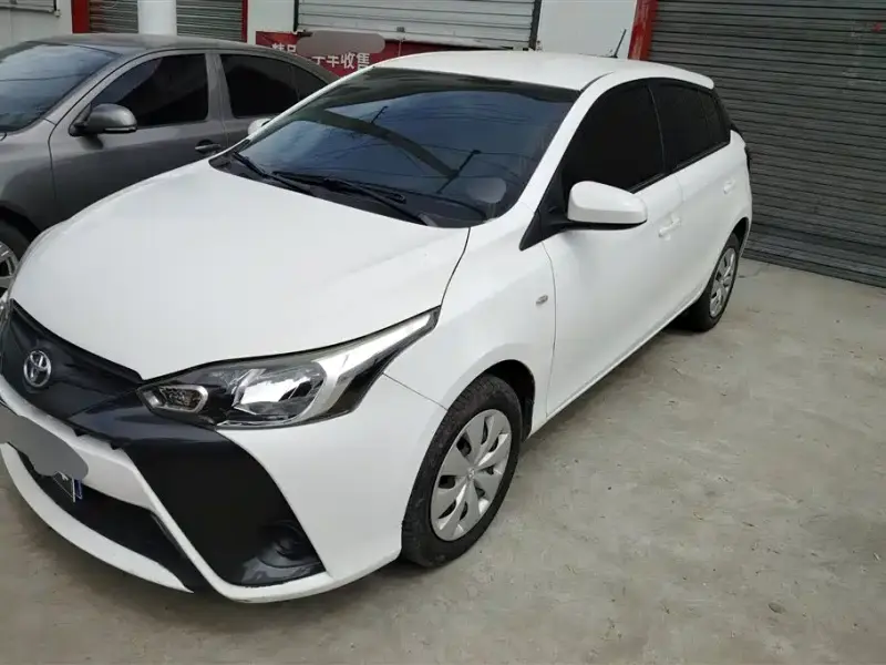 Toyota Yaris L