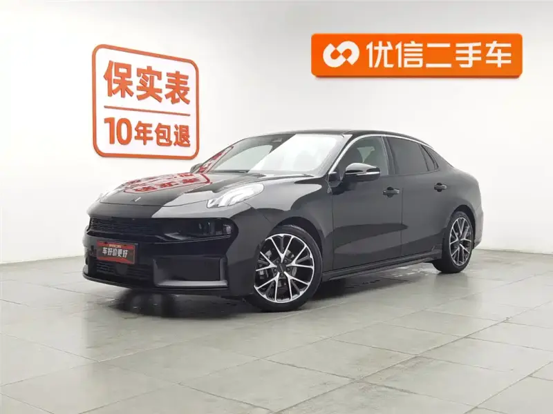 Lynk & Co 03