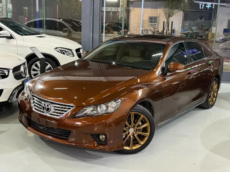 Toyota Reiz