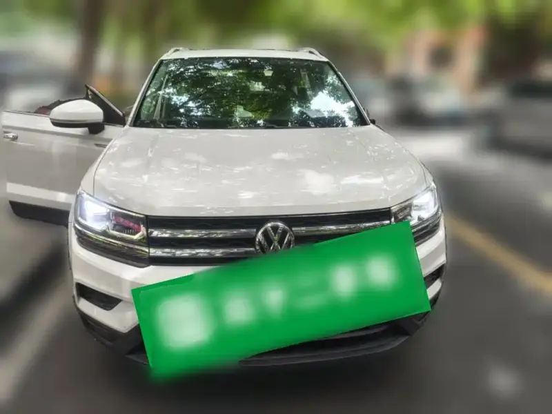Volkswagen Tharu