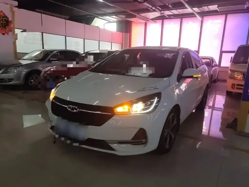 Chery Arrizo 5