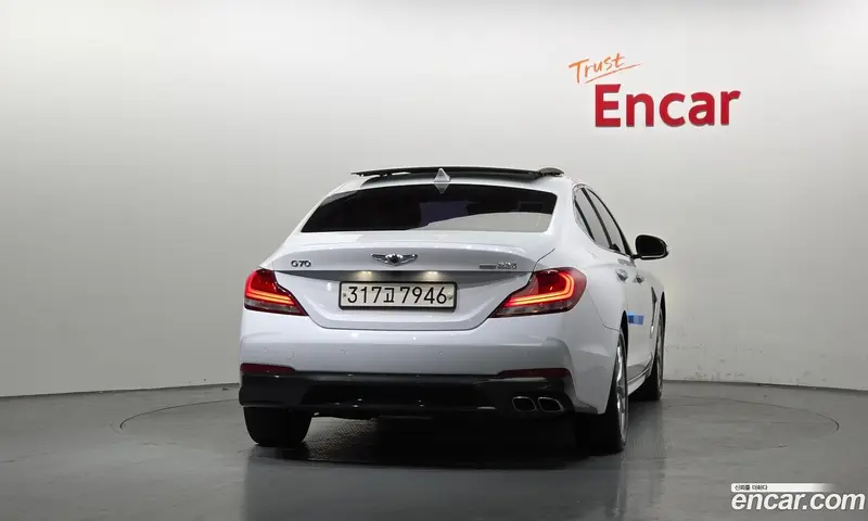 Genesis G70