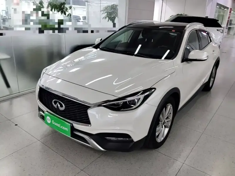 Infiniti QX30