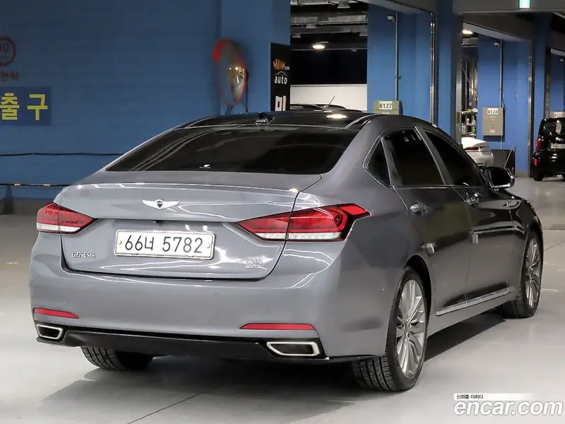 Hyundai Genesis