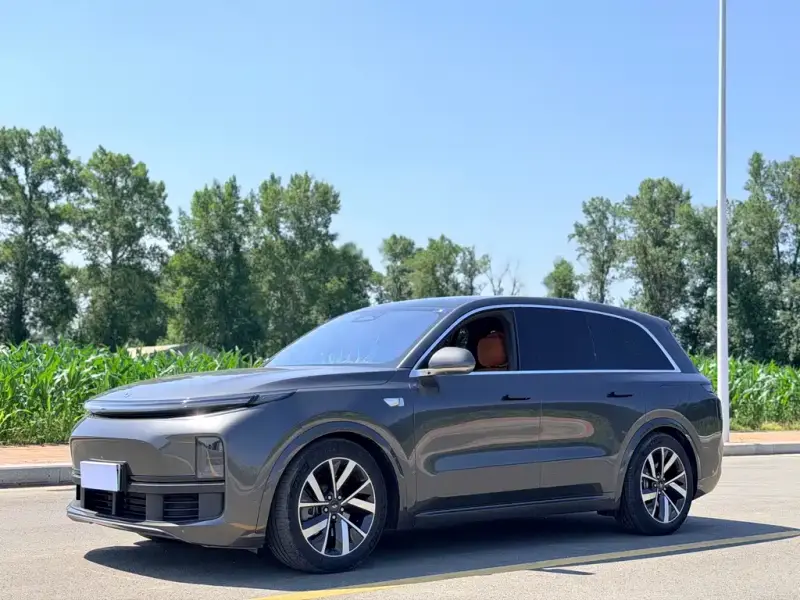 Li Auto L8
