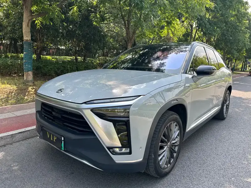 NIO ES8