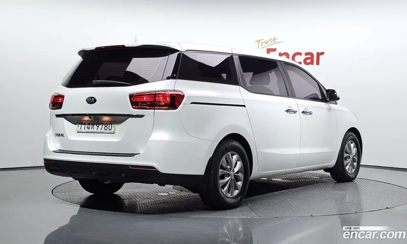 Kia Carnival (Canival)