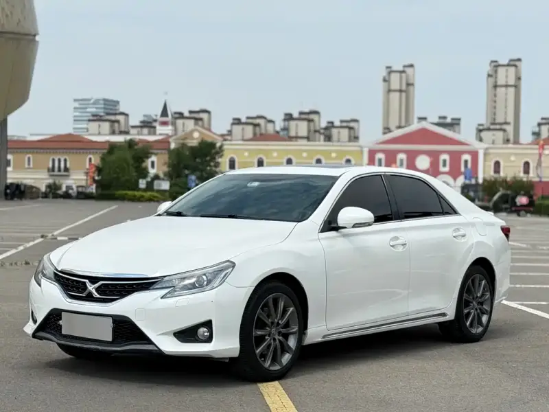 Toyota Reiz