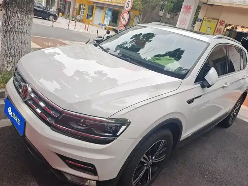 Volkswagen Tiguan L