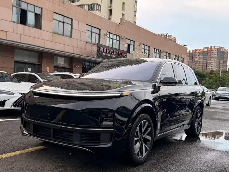 Li Auto L8