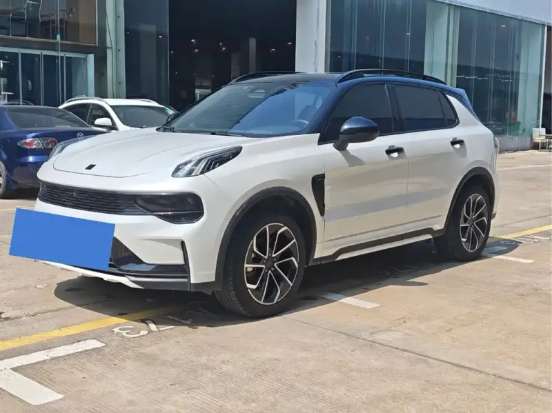 Lynk & Co 01