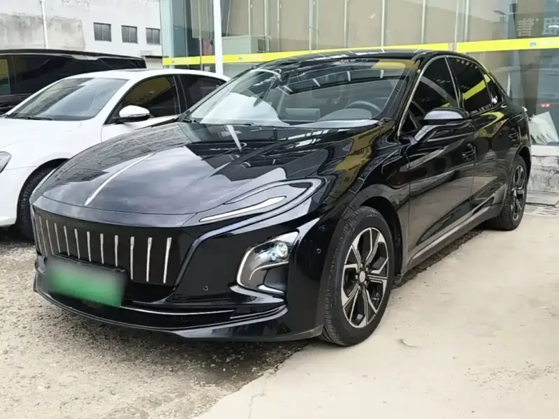 Hongqi E-QM5