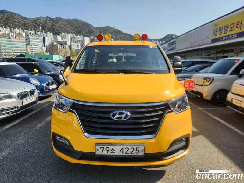 Hyundai H-1