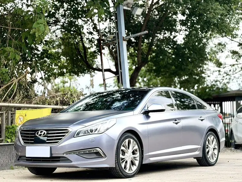 Hyundai Sonata LF