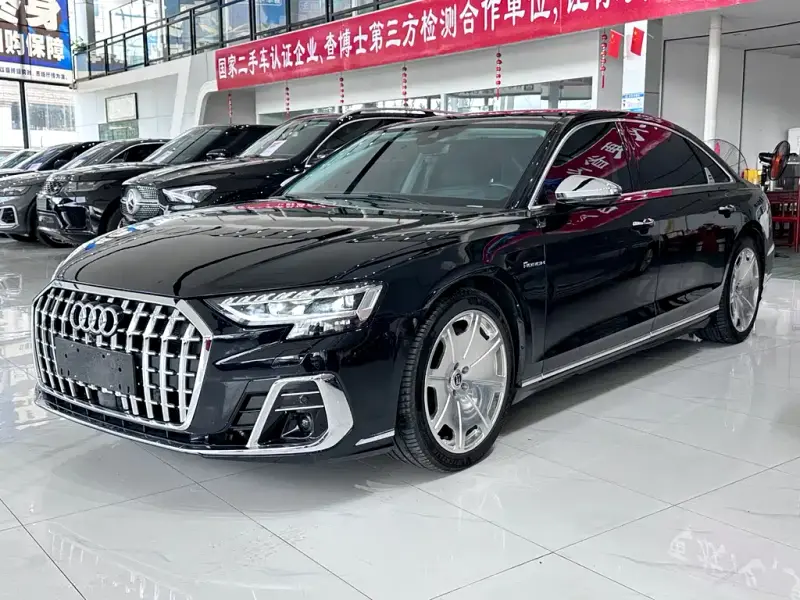 Audi A8