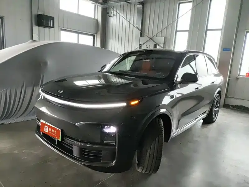 Li Auto L8
