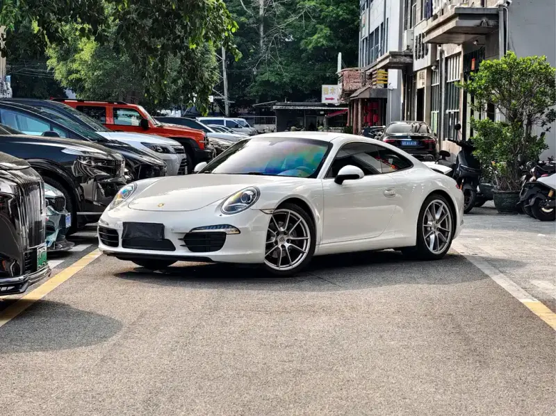 Porsche 911