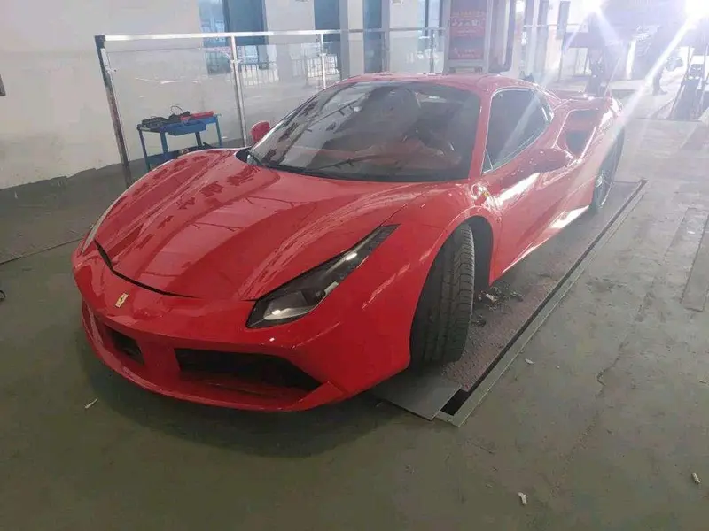 Ferrari 488