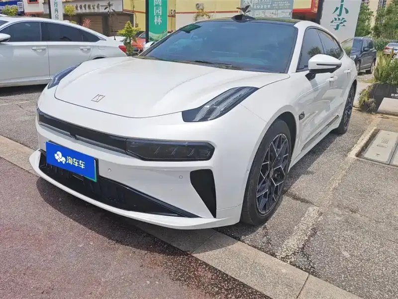 Zeekr 001