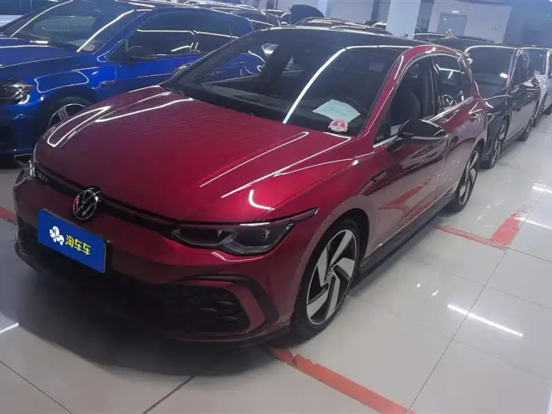 Volkswagen Golf GTI