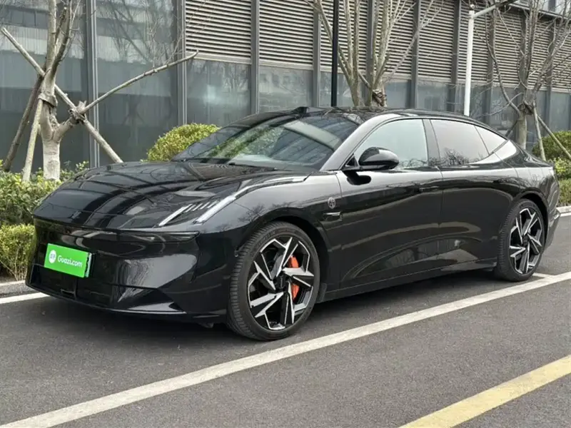 Lynk & Co Z10