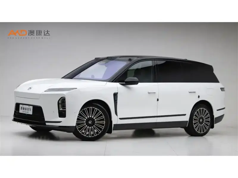 NIO ES8