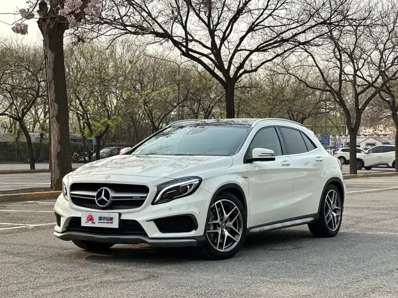 Mercedes-Benz GLA AMG