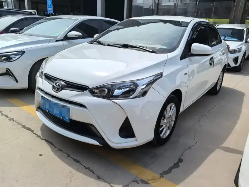 Toyota Yaris L