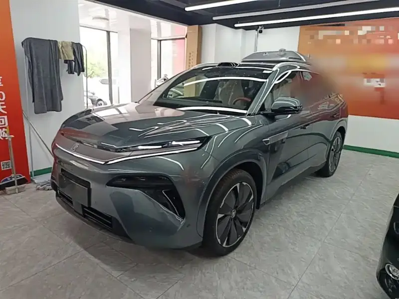 BYD Tang L