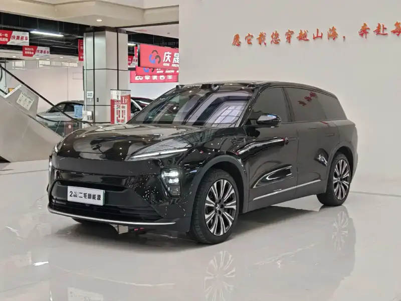 NIO ES8