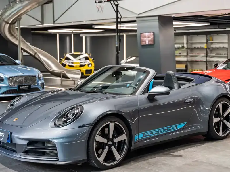 Porsche 911
